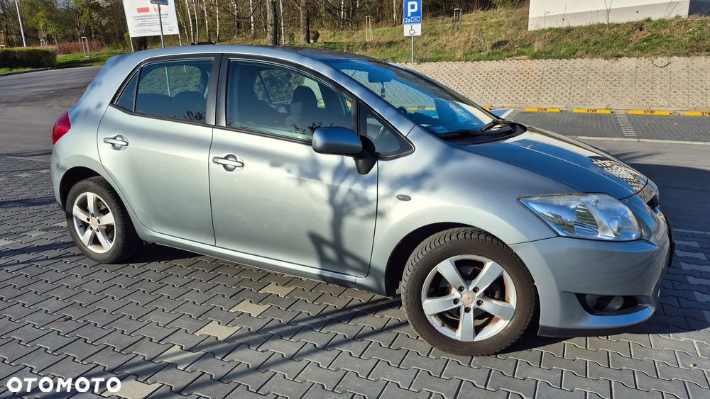 Toyota Auris 1.6 VVT-i Team - 8