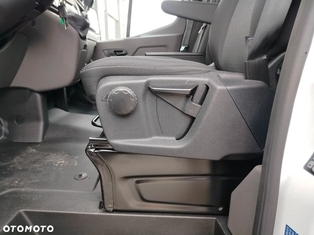 Ford Transit Pojedyncza kabina - 23
