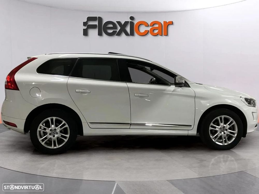 Volvo XC 60 2.0 D4 Momentum Plus Geartronic - 7