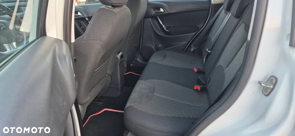 Citroën C3 1.2 PureTech C-Series - 17