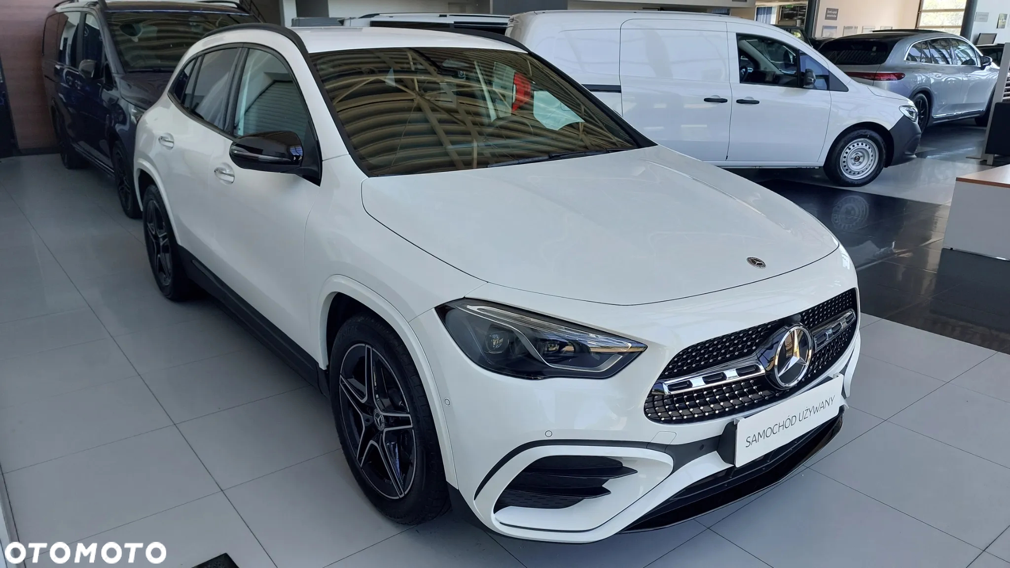 Mercedes-Benz GLA 200 AMG Line - 2