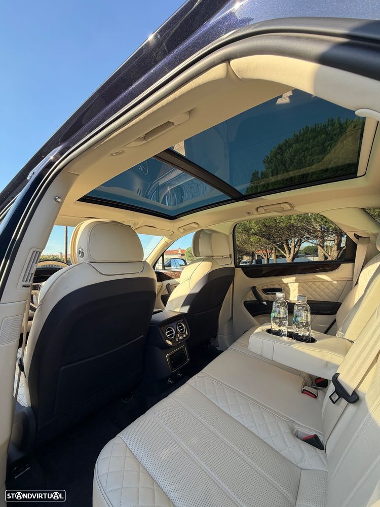 Bentley Bentayga Azure - 9