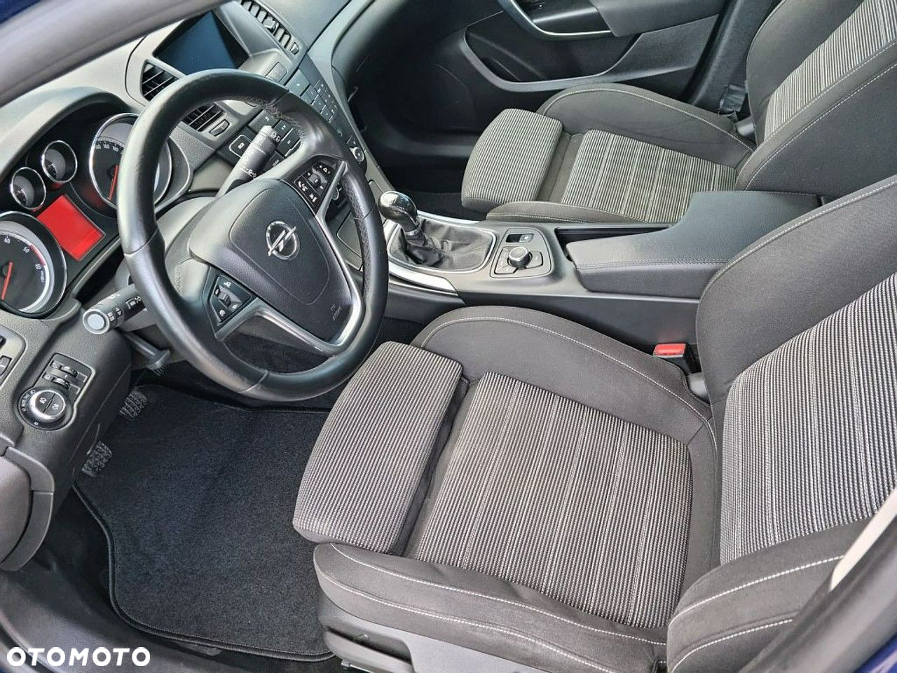 Opel Insignia - 12