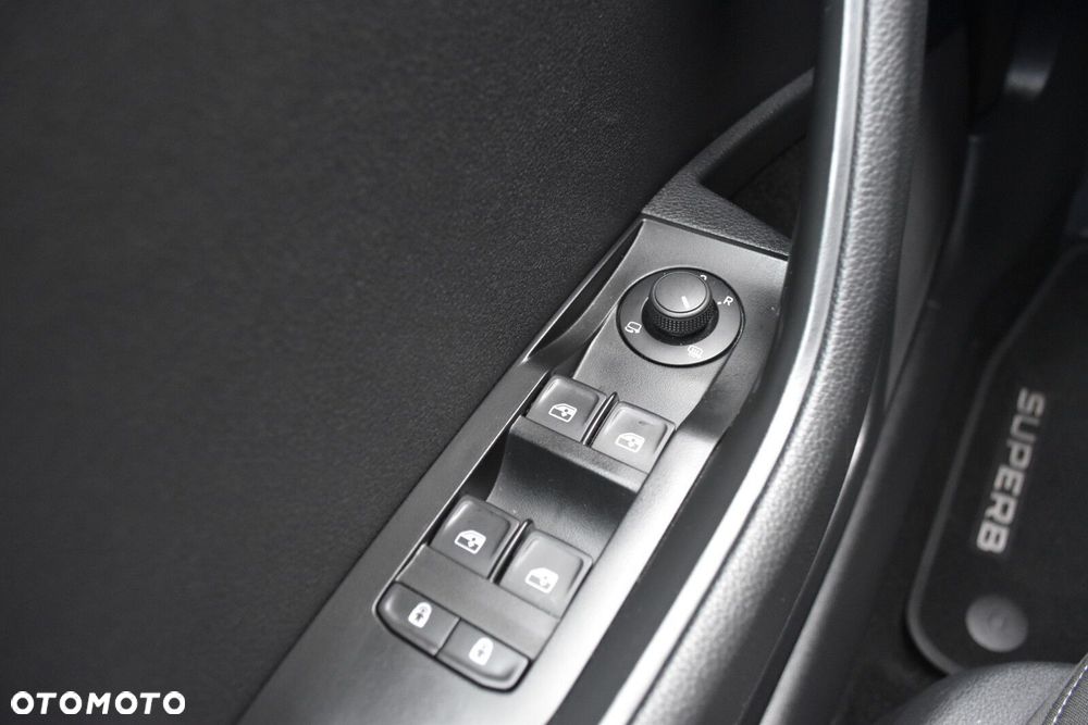 Skoda Superb 2.0 TDI Ambition - 26