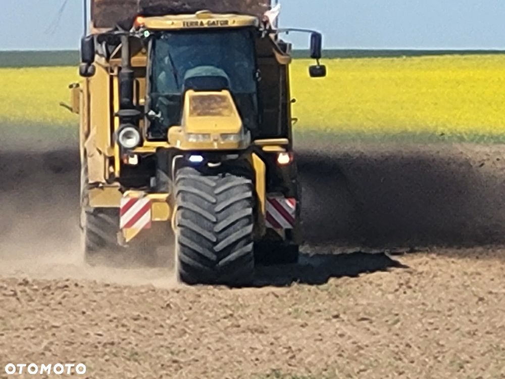 Challenger Terra-Gator 8133 - 2