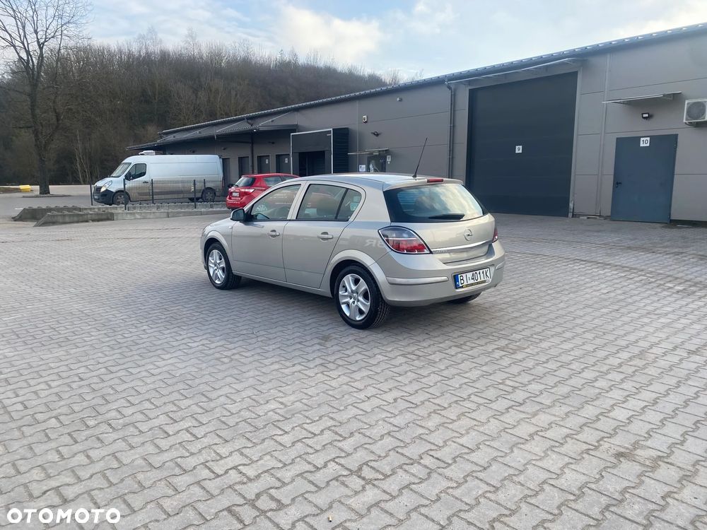 Opel Astra 1.4 Enjoy - 10