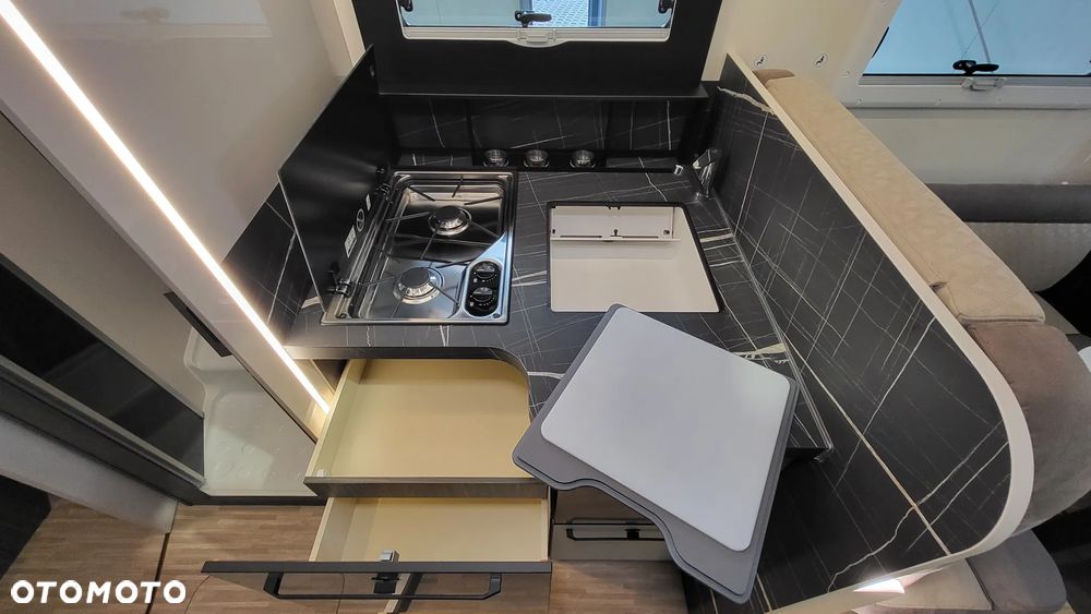 McLOUIS Nevis 879 - 5 osobowy - 18