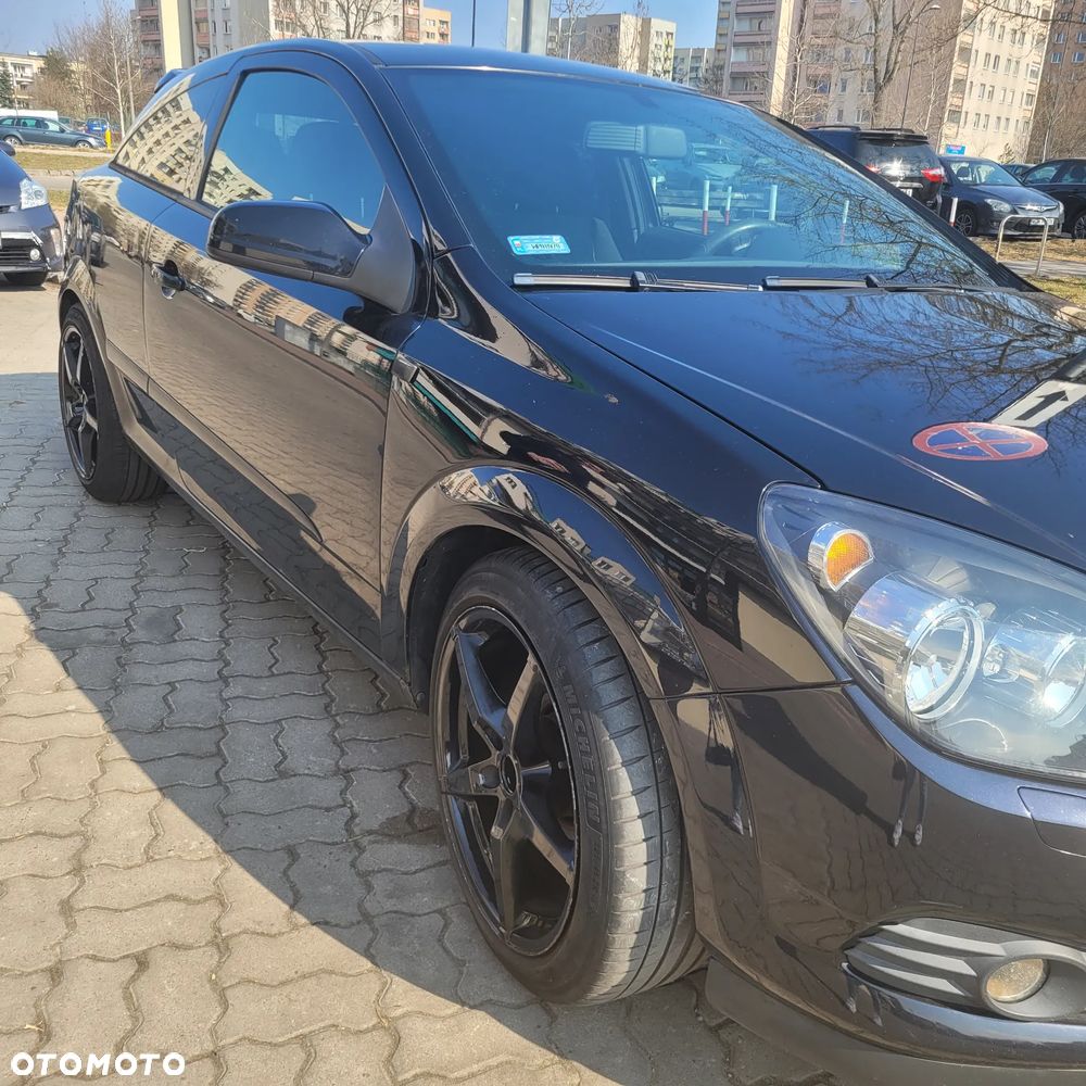 Opel Astra 2.0 T Sport - 1