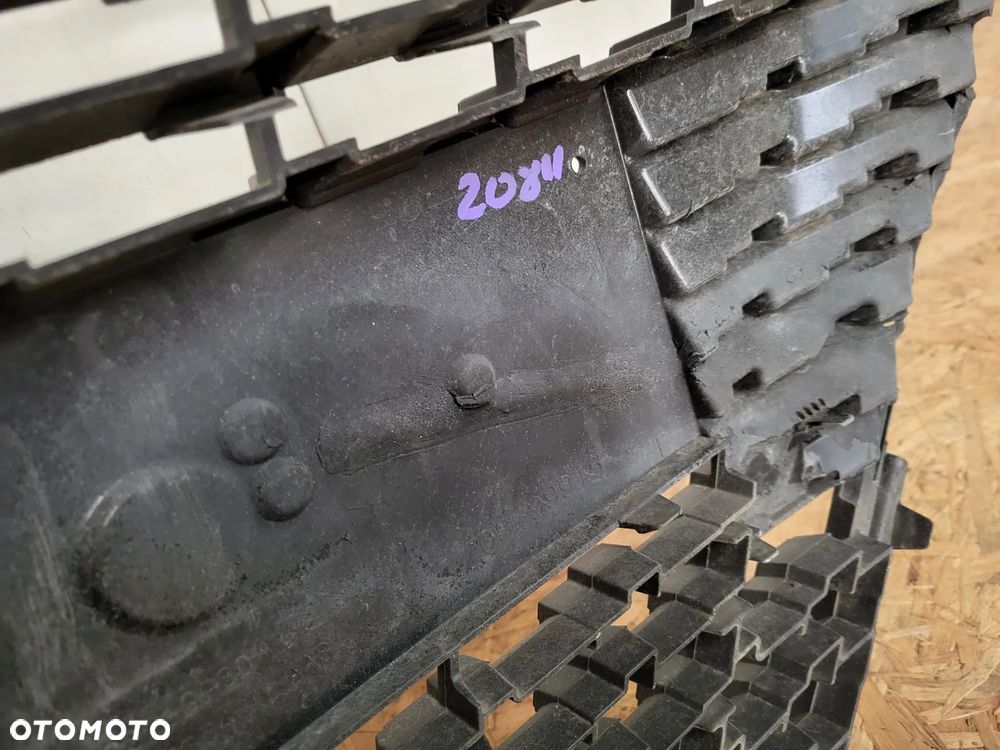 Grill atrapa zderzaka Peugeot 208 II - 13