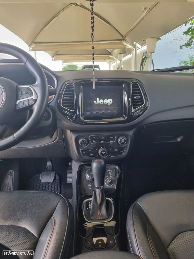 Jeep Compass - 2