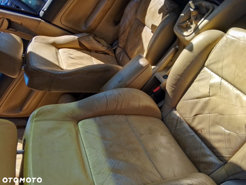 Volkswagen Passat B5 Przed Lift 4MOTION! (97-00r.) 2.8 B 193KM. Silnik ALG pasuje do ACK, AHA, APR, AQD, ATQ Skrzynia  DJR  [ Syncro/ 4motion] lakier R5V LR5V C3.Cały na części.GWARANCJA !!! Przód Tył Zestaw Komplet Drzwi Klapa Zderzak Błotnik Maska Grill Atrapa Szyba Pas Lampa Lusterko Boczki Fotel Kanapa Kokpit Deska Rozdzielcza Przełącznik Włącznik Sterownik Przewody Wiązka Instalacja Moduł Komputer Czujnik Listwa Pompa Alternator Wtryski Głowica Rozrusznik Kompresor Sprzęgło Dwumas Silnik Skrzynia ABS Klimatyzacji Paliwa Wspomagania Kolektor Turbina Przepustnica Zawór Chłodnica Koło Hak Belka Sanki Zawieszenie Mcpherson Półoś Amortyzator Wydech Tłumik Zacisk Most - 6