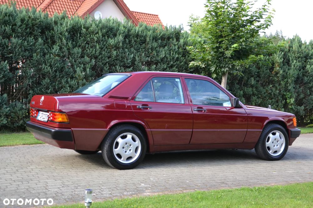 Mercedes-Benz W201 (190) - 2