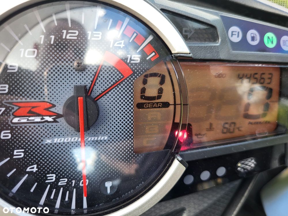 Suzuki GSX 1000 - 20