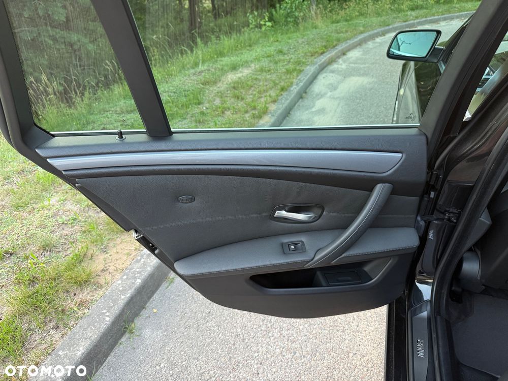 BMW Seria 5 520d - 17