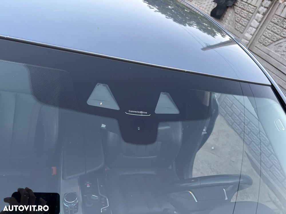 BMW Seria 5 520d AT - 17