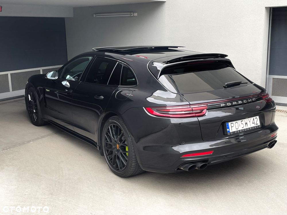Porsche Panamera - 22