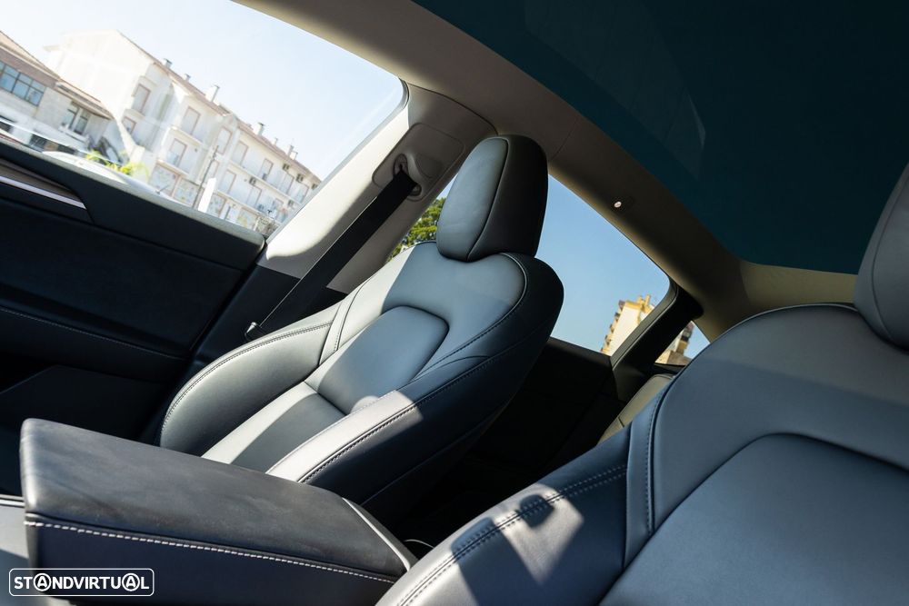 Tesla Model Y Long Range Tração Integral - 19
