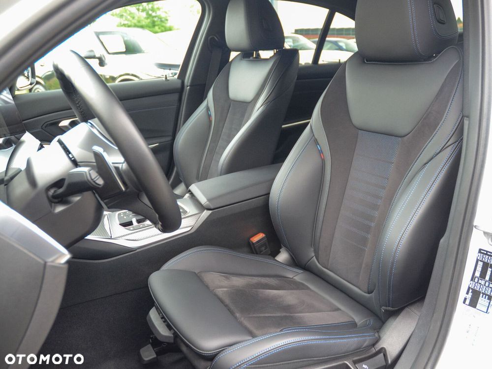 BMW Seria 3 318i M Sport sport - 32