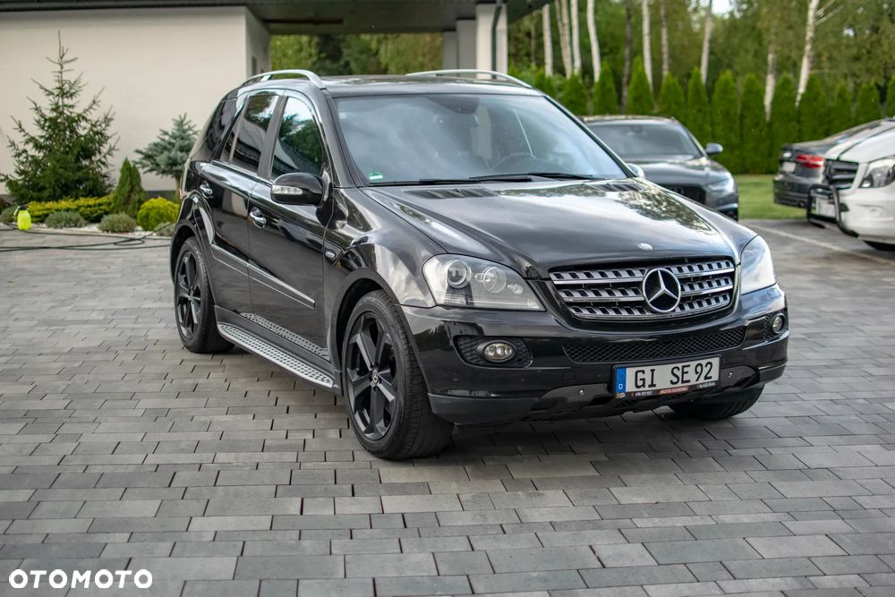 Mercedes-Benz ML - 28