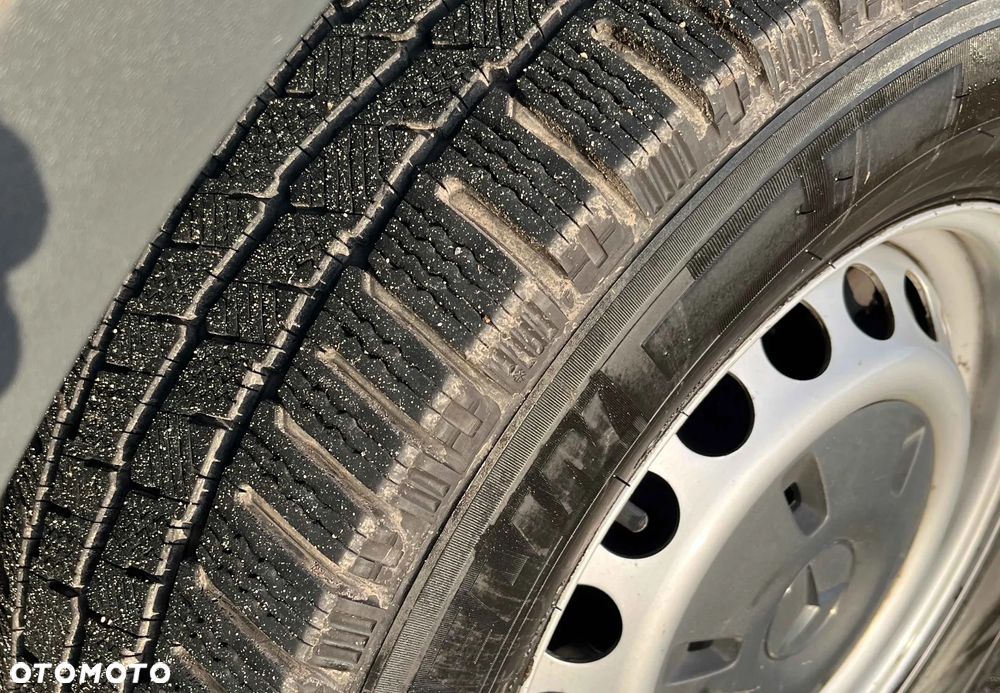 Mercedes-Benz Sprinter - 23