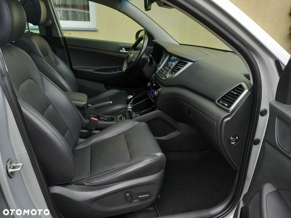 Hyundai Tucson 2.0 CRDI 2WD Style - 22