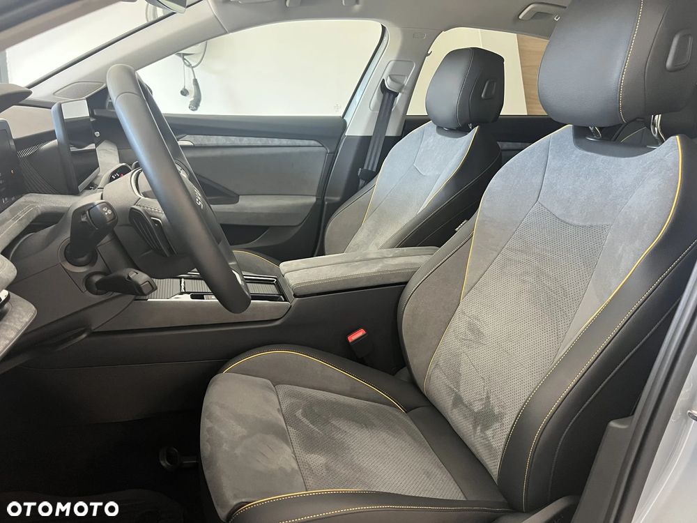 Skoda Superb 2.0 TDI SCR 4x4 Edition 130 DSG - 16