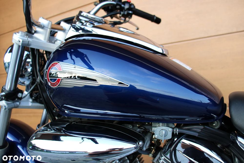 Suzuki Intruder - 34