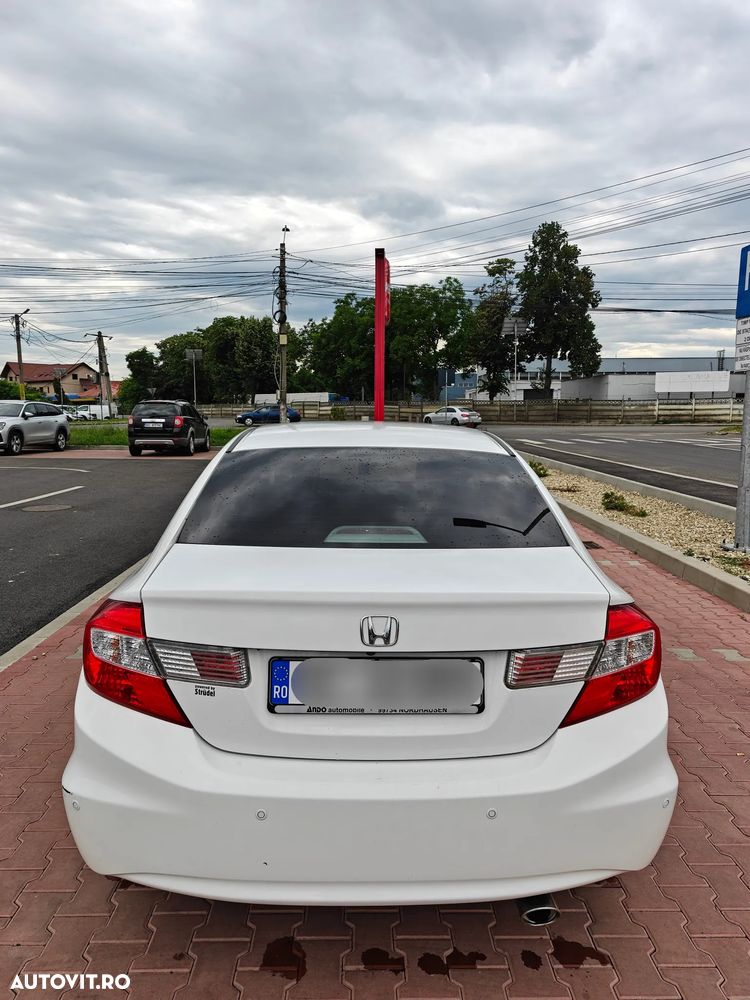 Honda Civic 1.8i-VTEC Sport - 5