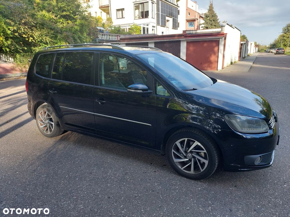 Volkswagen Touran 2010 photo 4