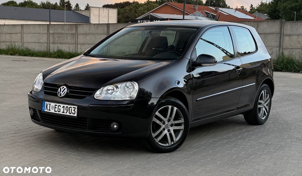 Volkswagen Golf - 1