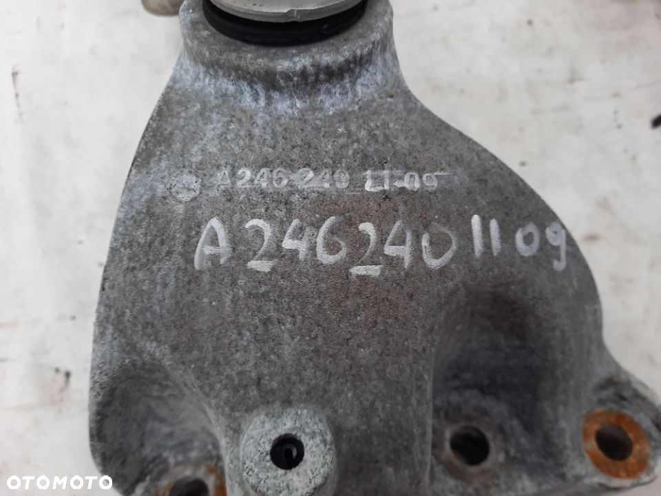 MERCEDES W117 W246 PODUSZKA SILNIKA ŁAPA 2.2D A2462401109 - 8