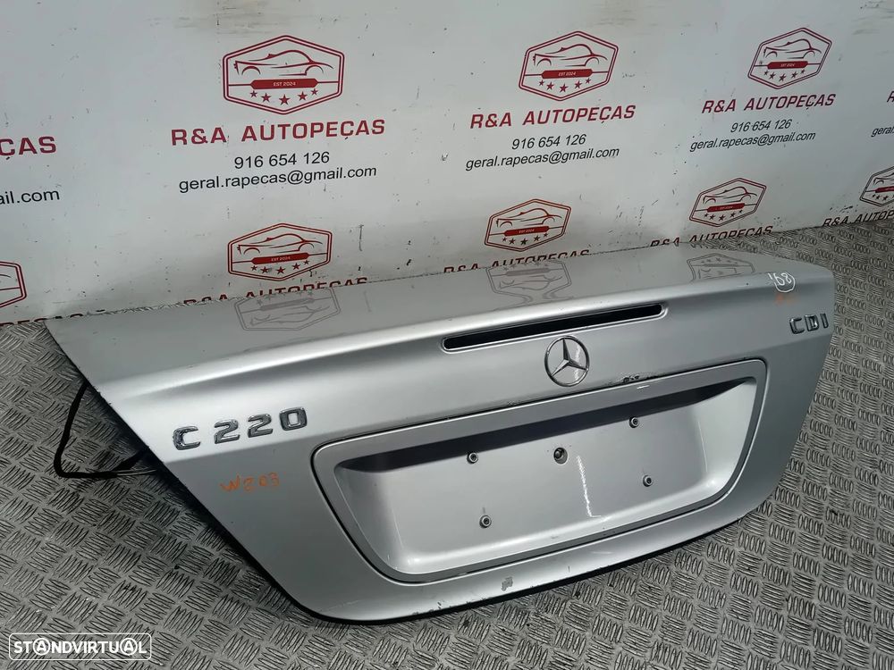 Tampa Porta de Mala Mercedes Class C W203 Sedan Original - 4