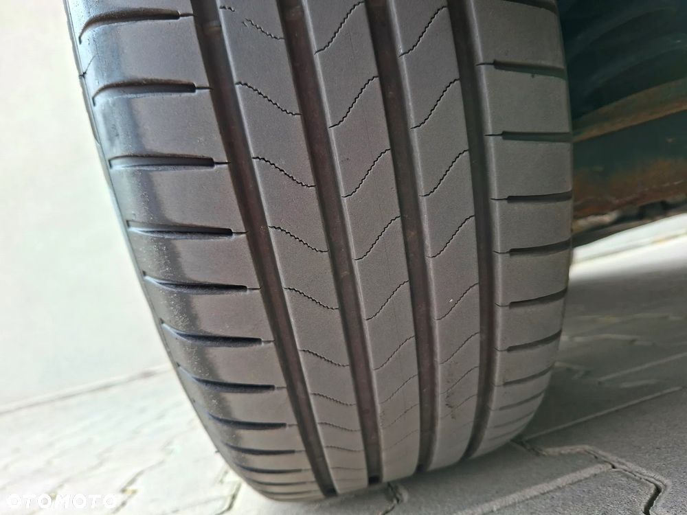 Volkswagen Passat 2.0 TDI (BlueMotion Technology) Highline - 16