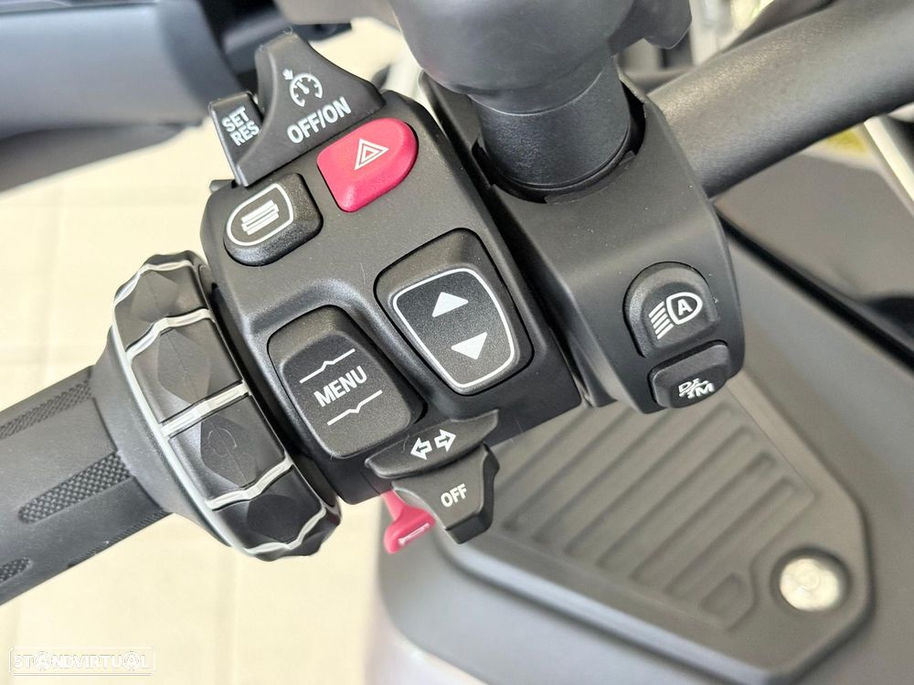 BMW R 1300 GS Adventure TRIPLE BLACK - 9