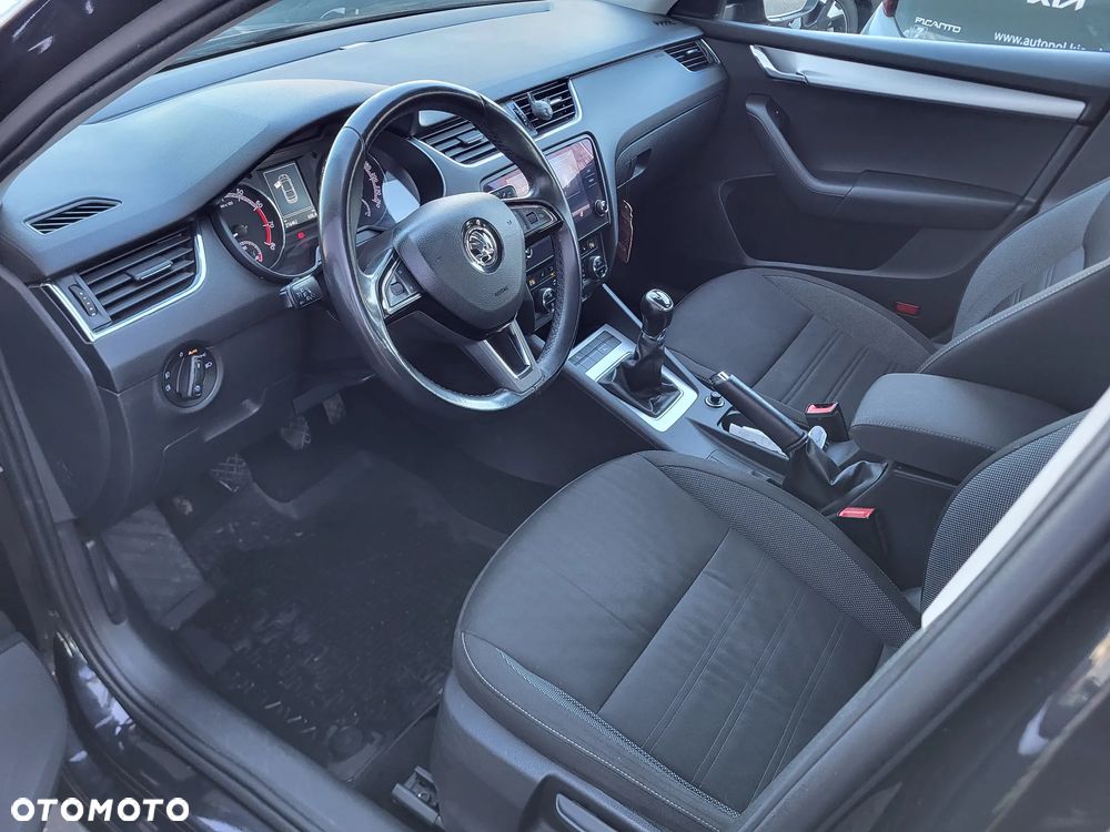 Skoda Octavia 1.4 TSI Ambition - 8