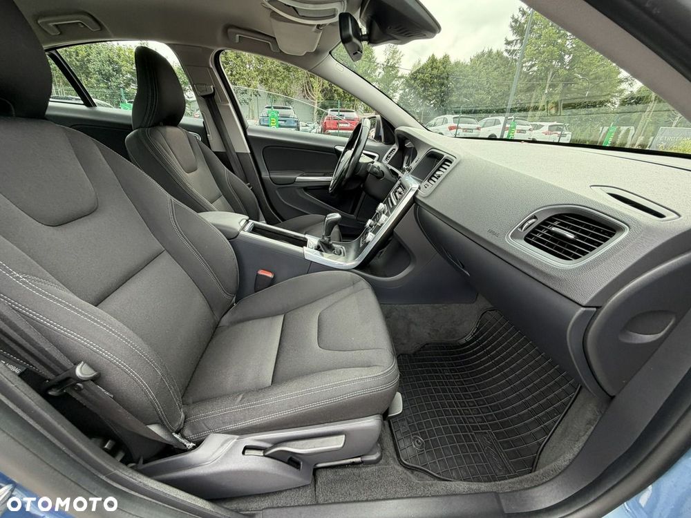 Volvo S60 D4 Kinetic - 32