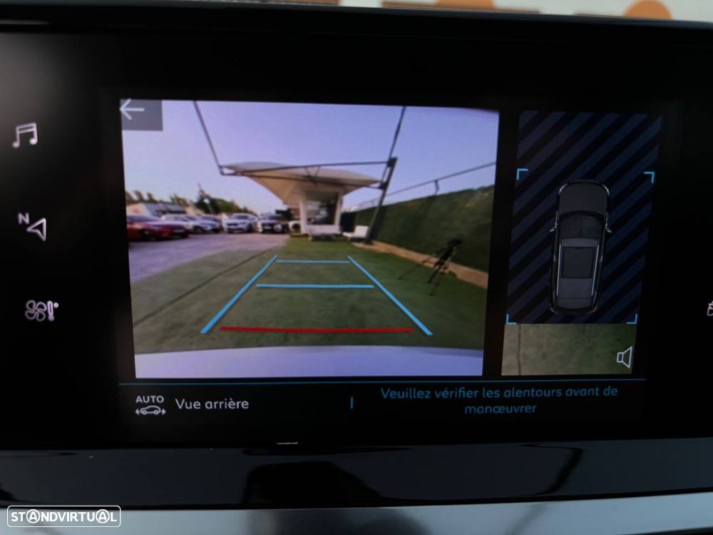 Peugeot e-2008 Style - 13