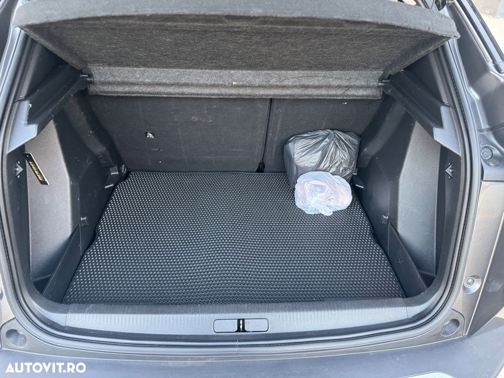 Peugeot 2008 1.5 BlueHDI STT EAT8 Allure - 17