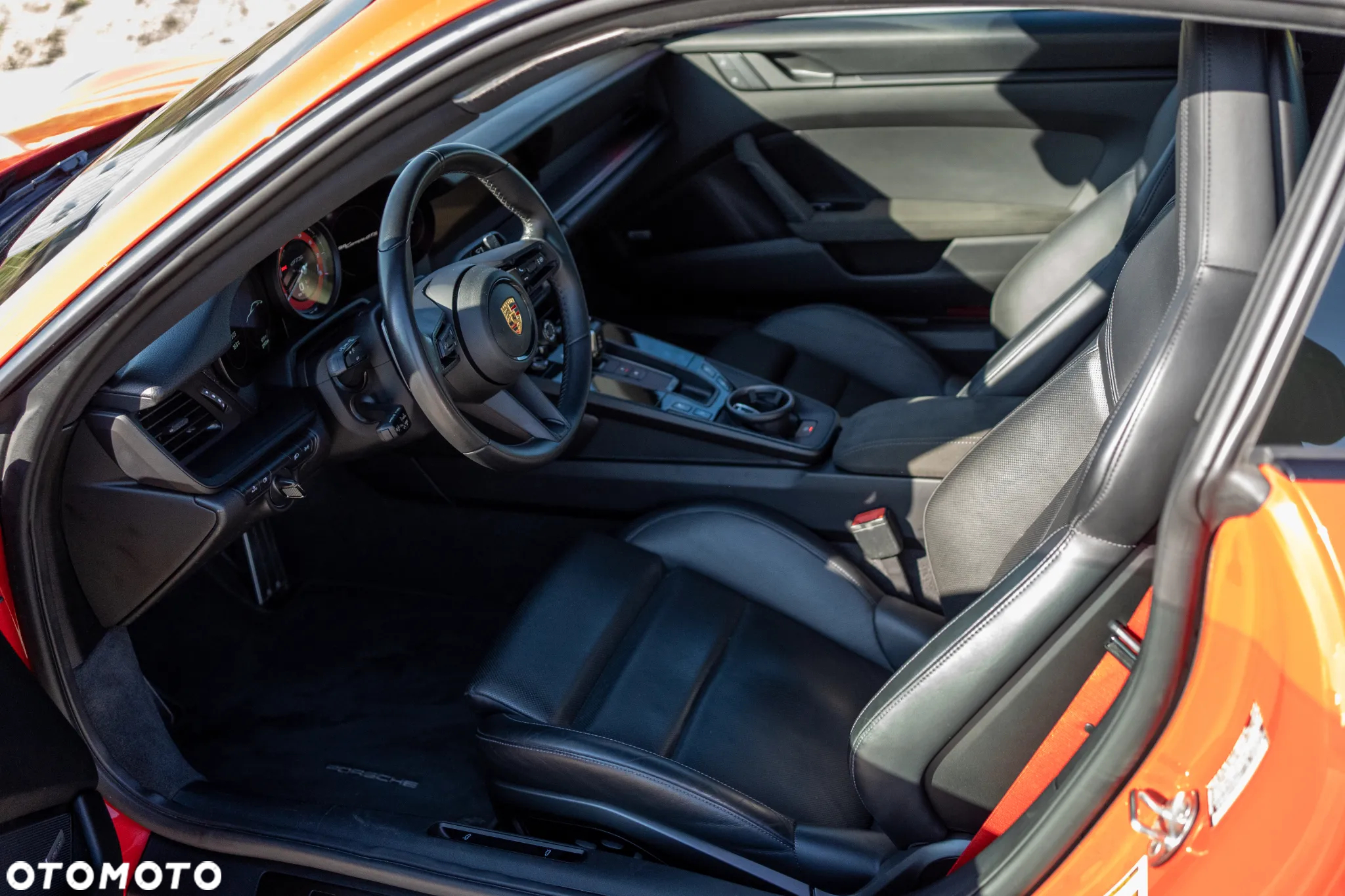 Porsche 911 Carrera GTS - 7