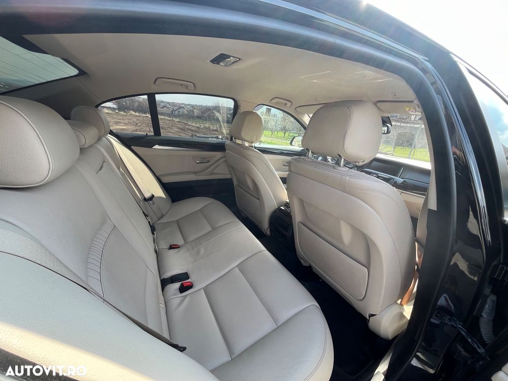 BMW Seria 5 518d Aut. - 11