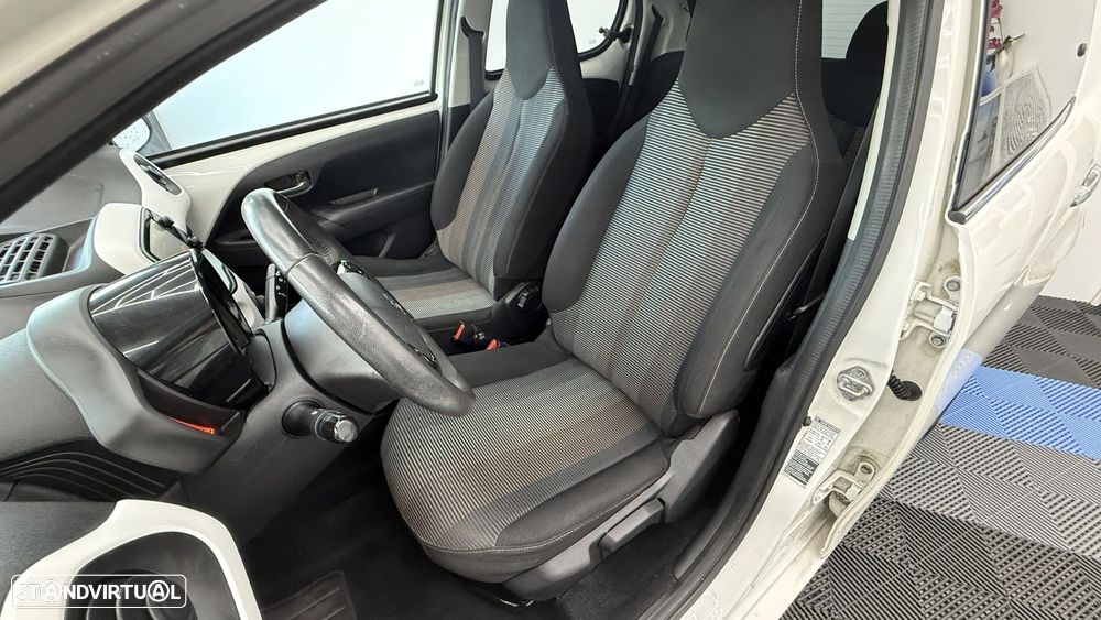 Peugeot 108 1.2 VTi Allure - 12