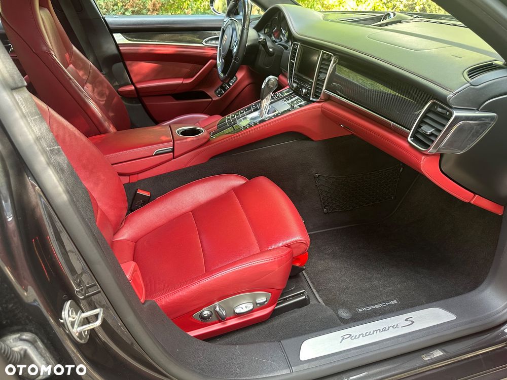 Porsche Panamera - 8