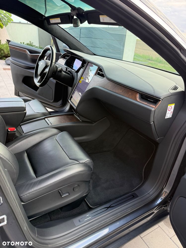 Tesla Model X Long Range Plus - 6