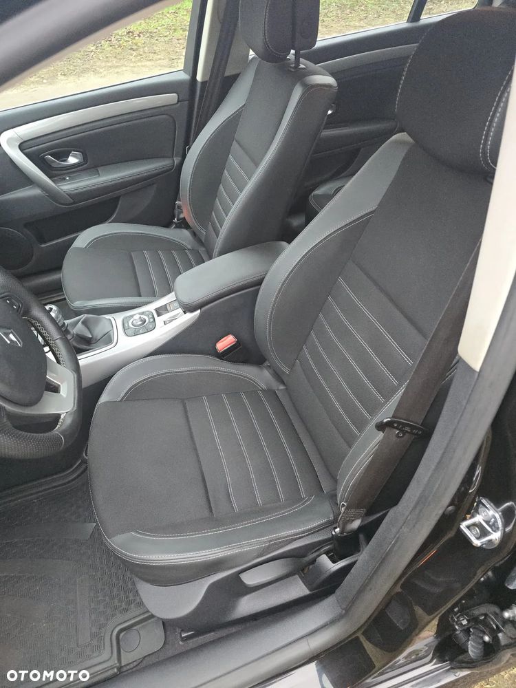 Renault Laguna dCi 110 FAP Emotion - 6