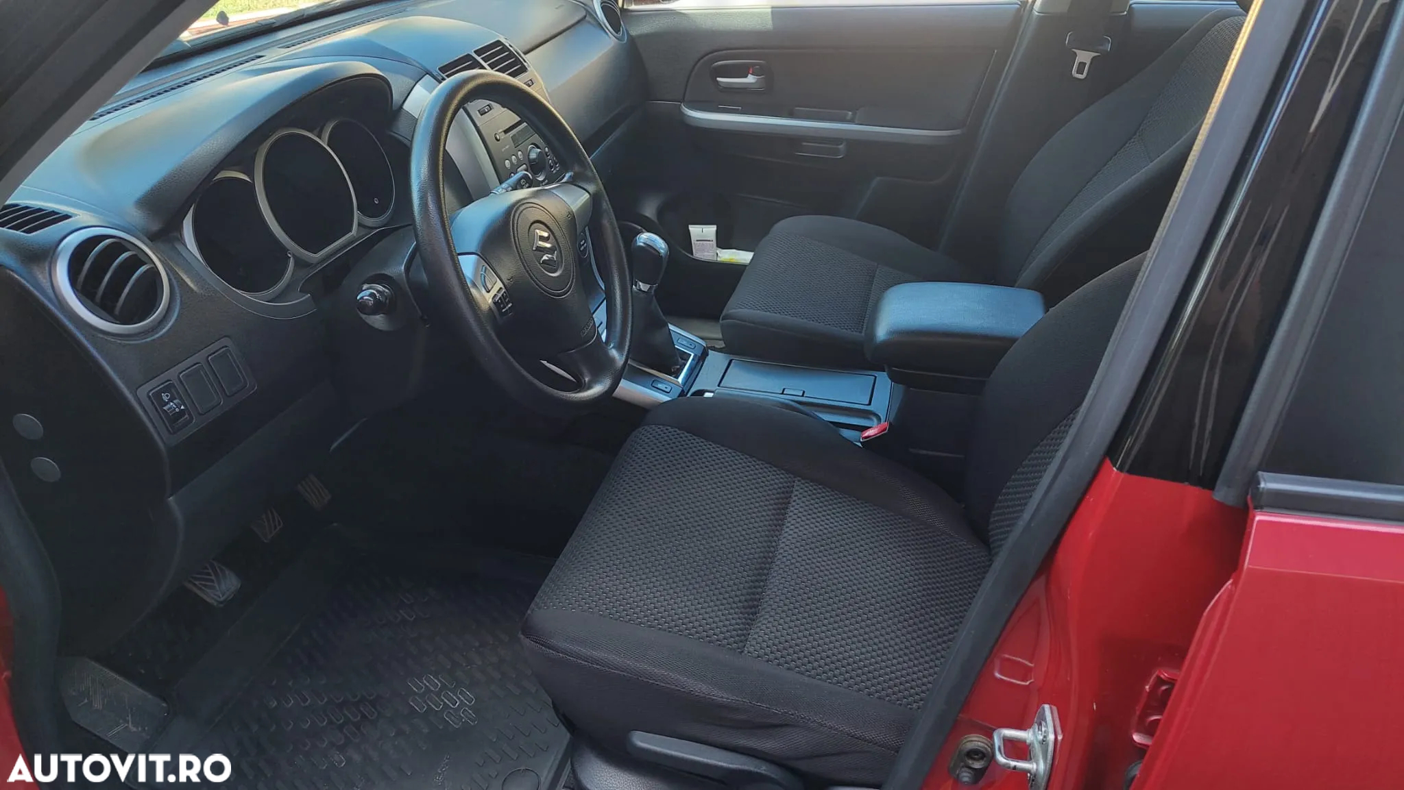 Suzuki Grand Vitara 1.9 DDiS Comfort DPF - 7