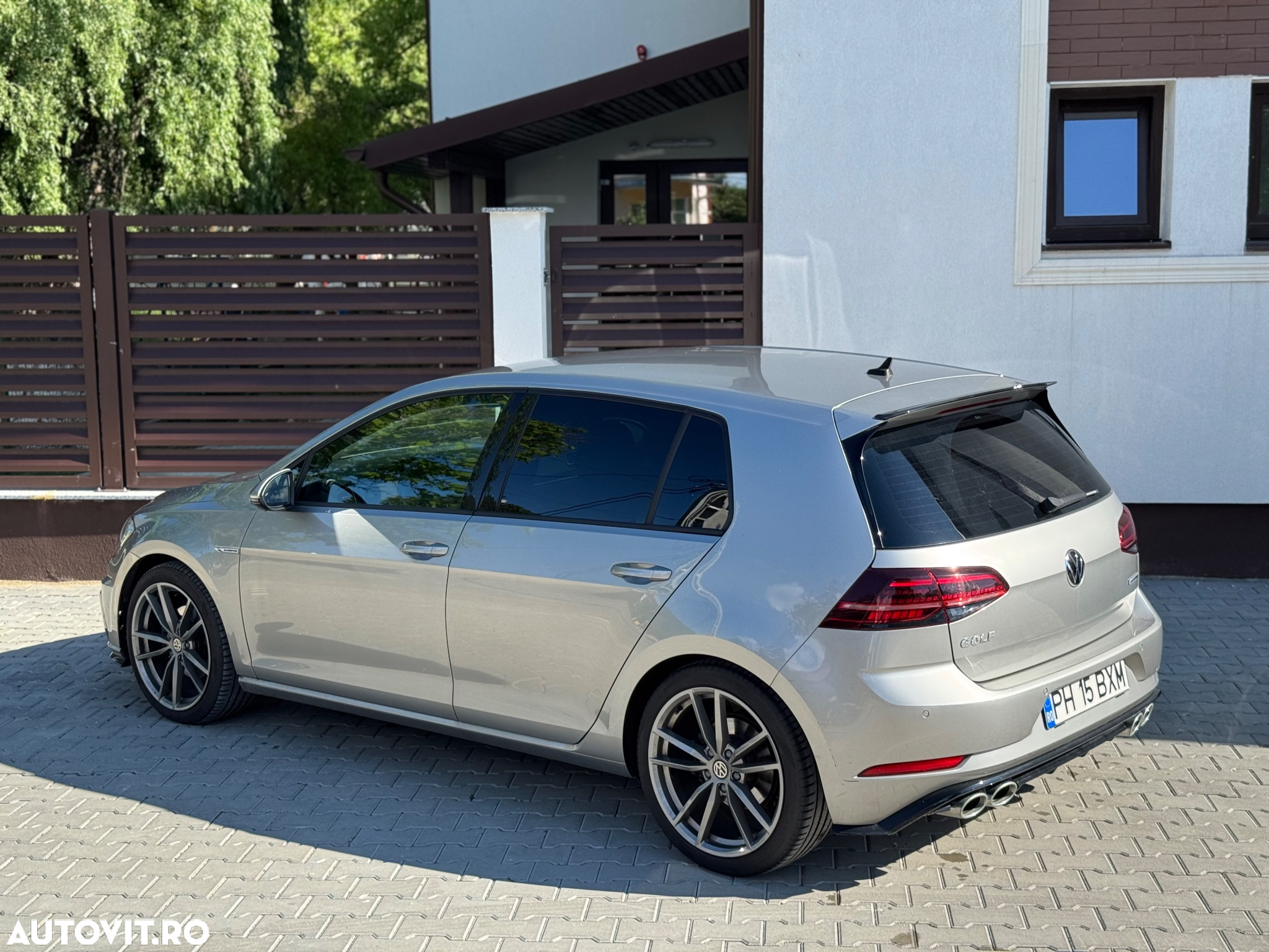 Volkswagen Golf 1.5 TSI DSG Highline - 3