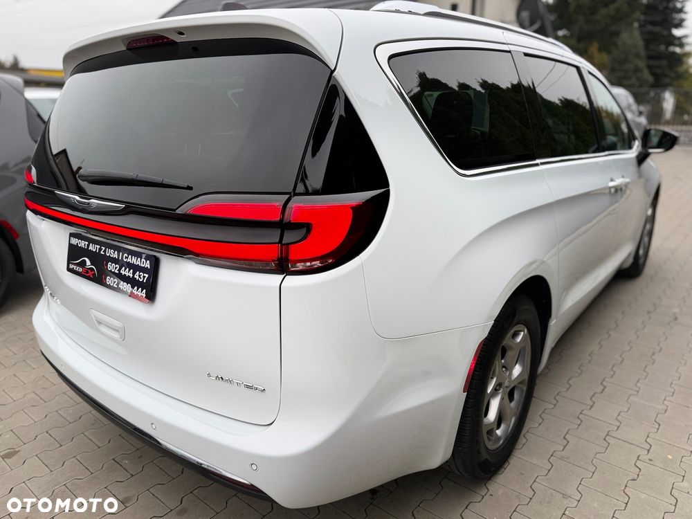 Chrysler Pacifica - 8