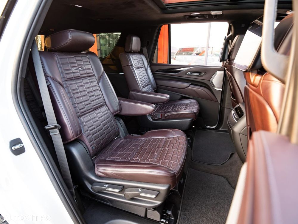 Cadillac Escalade - 11