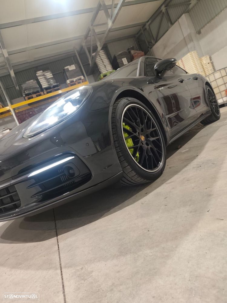 Porsche Panamera - 3