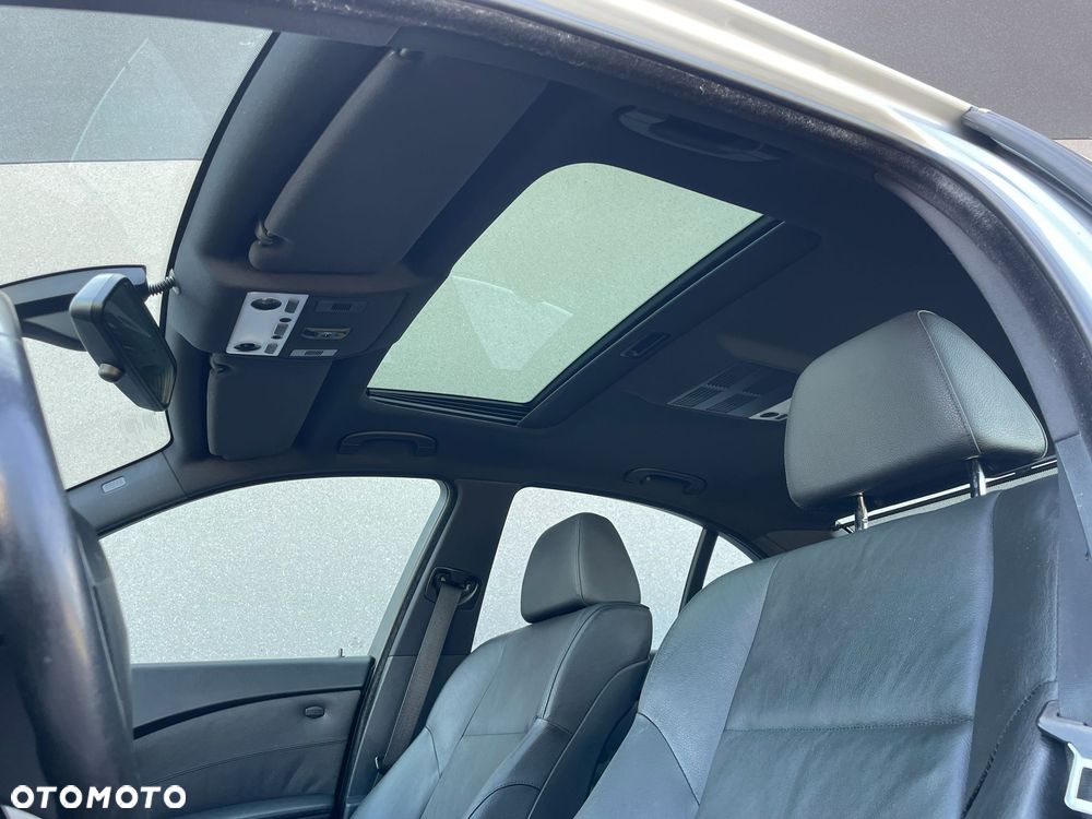 BMW Seria 5 525i - 16